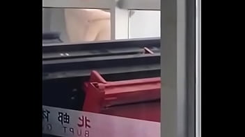 北邮体育馆里的激情偷欢门事件