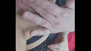 Mimi Jalan-jalan Di Curitiba, Langsung Meluncur Ke Motel Dengan Celana Dalam Tersingkap Dan Merangsang Diri Di Dalam Mobil