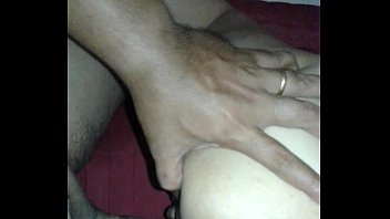 Mami Indonesia Seksi Dan Montok, Pantatnya Besar Digoyang Dari Belakang Dengan Kontol Gede