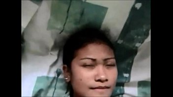 Asian Bidadari Menggenggam Kontol Besar Hingga Memuntahkan Muncratan Sperma Tebal Di Wajah
