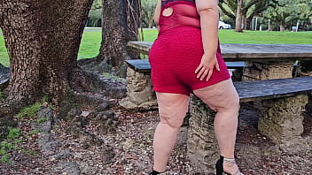 Jilbab Milf Montok Berjalan Pagi Di Taman Dan Kencing Liar – Bbw Nakal, Pov, Sembah Pantat Besar