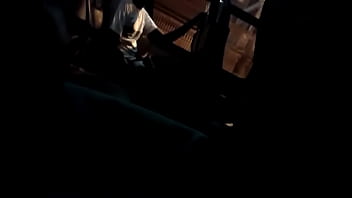 Gadis Polos Tersedu-sedu Digilir Di Atas Kursi Bus