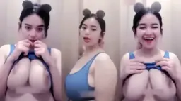 Pembawa Acara Montok Dengan Payudara Besar Dan Sensual