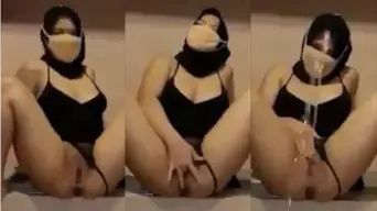 Tante Berhijab Muncrat Deras Bak Air Mancur Yang Menggoda