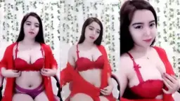 Xai Goyang Ebot Pamer Tubuh Montok Dan Menggoda