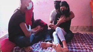 Video Panas Pasangan Liar Bangladesh Dalam Adegan Berempat Yang Menggila