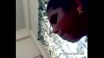Desi Randi Mengisap Kontol Klien Dalam Video Mms Panas