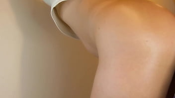 Gadis Jepang Tersentak Oleh Hasrat Tak Terkendali