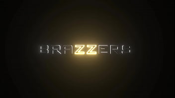 Dominuru – Luna Star Dan Angela White / Brazzers / Streaming Lengkap Di Www.zzfull.com/smile