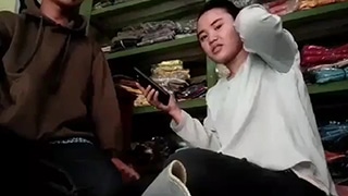 Goyangan Liar Di Balik Kasir: Pasangan Mesum Beraksi Saat Toko Sepi