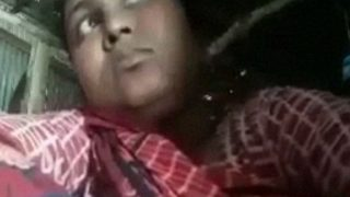 Istri Rumah Tangga Bangladesh Yang Kesepian Memuaskan Diri Dengan Mainan Seks