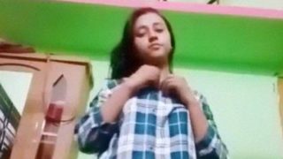 Video Telanjang Gadis Bangladesh Yang Sedang Menanggalkan Pakaiannya Tersebar