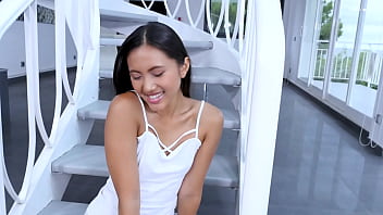May Thai, Asian Hot Girl Dengan Kontol Besar, Pov Blowjob Dan Telan Sperma Deras