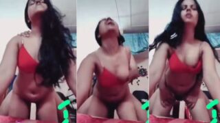 Istri Selingkuh Menikmati Penis Kekasihnya Masuk Dalam Vaginanya