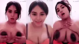 Mbak Pearly Telanjang Bulat Dengan Toge