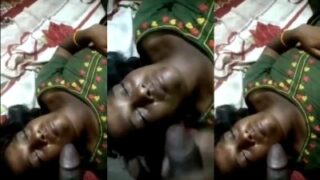 Pelayan Tamil Miskin Menelan Cairan Cinta Kekasih India Di Mulutnya