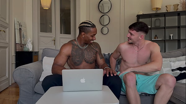 Kinuski, Pelacur Rusia Yang Kami Isi Dua Lubangnya Sekaligus