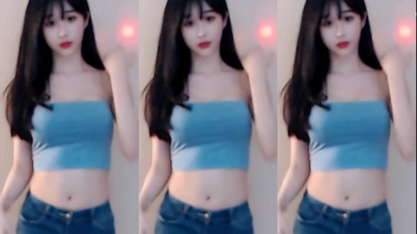 Cô Gái Trung Quốc Quyến Rũ Uốn éo Trong điệu Nhảy Nóng Bỏng