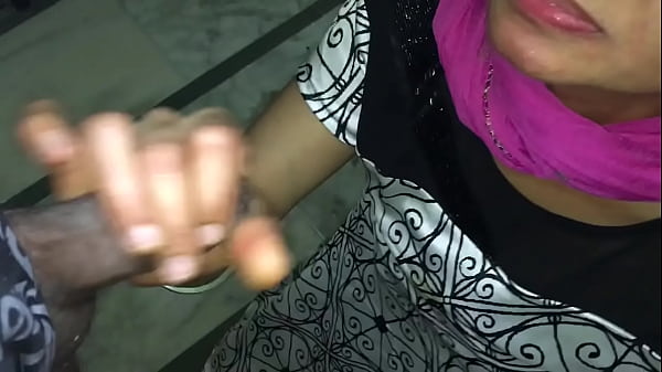 Bhabhi Gujju Yang Gila Ngentot Dan Doyan Telan Sperma