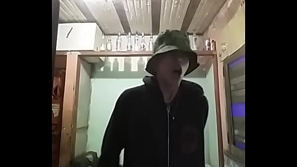 Chino Menjerit-jerit Kayak Pelacur Kesakitan