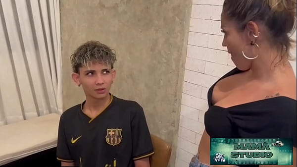 Ngentot Sama Ibu Tiri Genit Biar Dia Gak Bocorin Rahasia Kalau Gue Ketiduran Nonton Bokep Pas Makan Malam