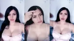 Alondra Payudara Besar Montok Cuma Pakai Bra