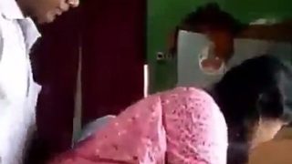Pelayan Rumah Tangga Yang Menggairahkan Saat Hari Pembatasan Warga