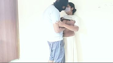 Adik Tiriku Yang Seksi Menginginkan Kontol Besar Memenuhi Vaginanya Yang Sempit