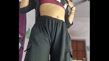 Suami India Ngentot Kencang Memek Bhabhi Posisi Cowgirl Dengan Suara Hindi