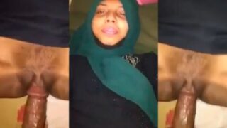 Ibu Berjilbab Digoyang Keras Demi Uang Di Video Panas Pakistan