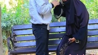 Pria Nyelametin Janda Muslim, Langsung Ngewein Dia.
