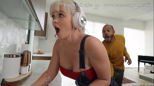 Gadisku Suka Anal Gede! – Kay Carter, Delilah Day / Brazzers / Tonton Full Di Www.brazzers.promo/ana