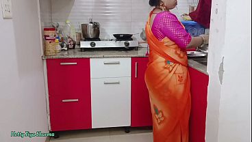 Bokep India Rumahan: Bhabhi Desi Digencet Kontol Gede