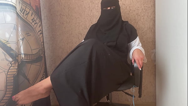 Goyangan Arab Bergairah Dari Ibu Berhijab