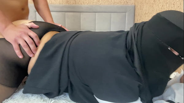 Milf Arab Nungging Di Atas Kontolku Dan Ku Crot Dalam Memek Ketatnya