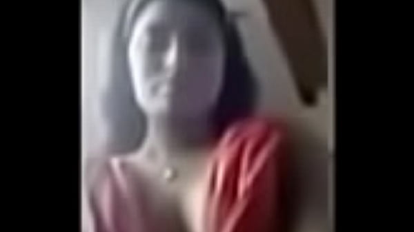 Tampilan Payudara Perempuan India Yang Menggoda