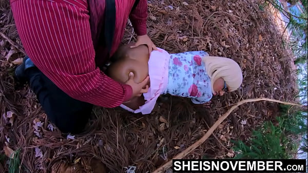 Kecil Manis Anak Tiriku Sheisnovember, Kutelanjangi Dan Kutancap Dalam-dalam Di Hutan Liar
