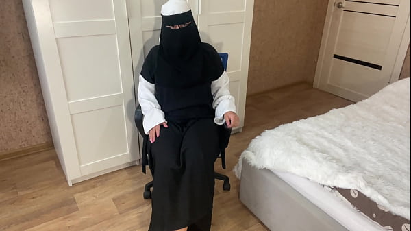 Tarian Arab Dan Masturbasi Memek Ketat Hingga Klimaks