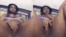 Alin Pake Hijab Colmek Memeknya Yang Gede Dan Basah.
