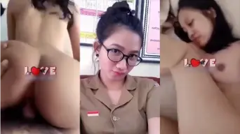 Ibu Guru Cantik Viral, Goyangannya Bikin Ngilu Dan Bercanda Di Ranjang.