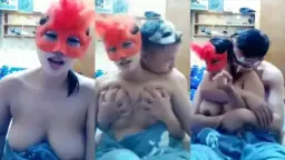 Remes Toket Tante Adinda, Bikin Makin Tegang