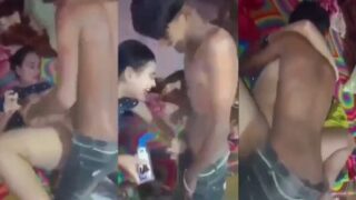 Video Mesum Desi Kakak Adik Tiri Ngewe Pakai Minyak Kelapa, Bikin Basah Semua.