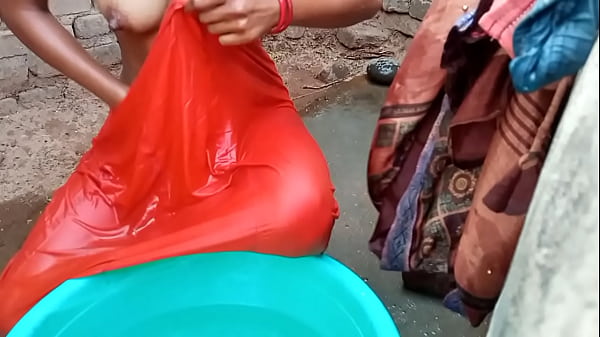 Rati Lagi Mandi Di Kamar Mandi, Suara Hindi Bikin Makin Panas, Basah Kuyup Siap Digoyang