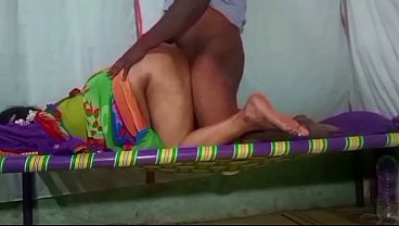 Desi Saree Aunty Digoyang Gaya Anjing Di Kamar Sendiri, Basah Kuyup Minta Digenjot