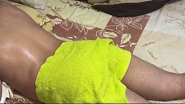 Ibu Mertua Montok Bantu Mantu, Pijat Berujung Panas Dan Basah.