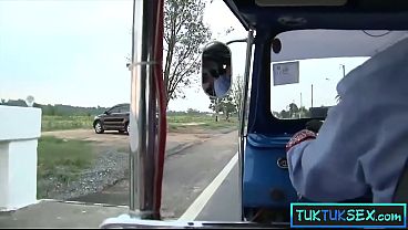 Janda Thailand Amatir Digawe Di Pinggir Jalan Trus Dibawa Muter Buat Puasin Nafsu