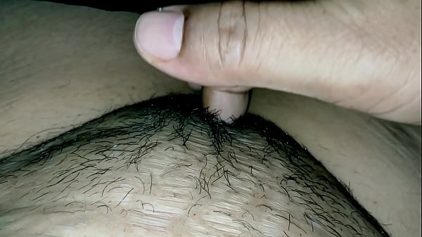 Ibu Tiri Montok Setuju Sekamar Sama Anak Tiri, Tidur Bareng Di Ranjang.