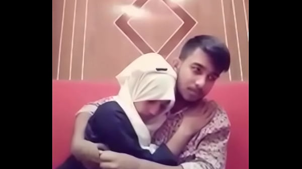 Desi Cewek Dan Cowok Lagi Ciuman Panas Di Hotel, Bikin Greget