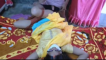 Desi Cewek Tiri, Memek Sempitnya Digenjot Sampai Meraung