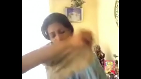 Malu-malu Tapi Pengen Digituin, Doi Di Samping Pacar Sendiri.